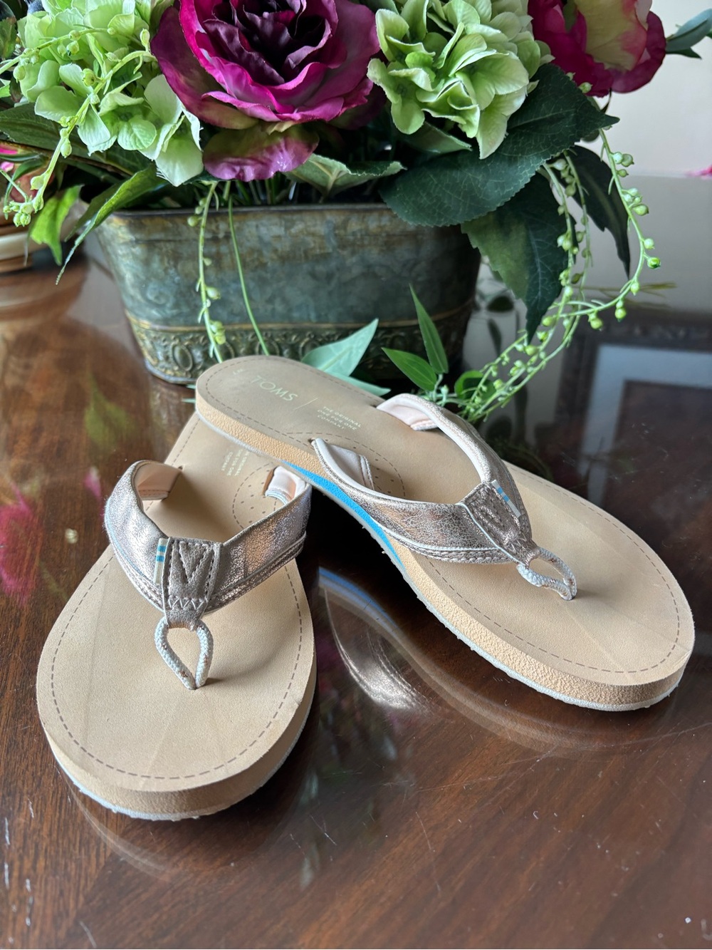 TOMS Metallic Silvery Thong Sandals with Tan Footbed